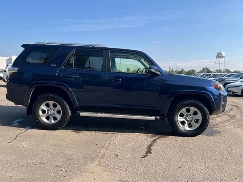 Used 2018 Toyota 4Runner SR5 Premium AWD/4WD image 6