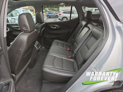 Used 2022 GMC Terrain SLT AWD/4WD image 16