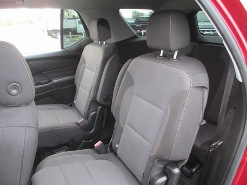 Used 2019 Chevrolet Traverse LT image 16