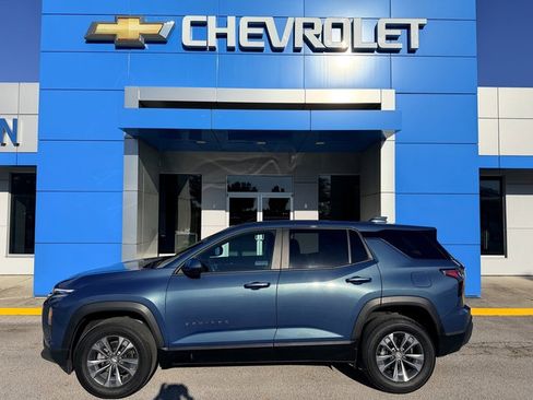 Used 2026 Chevrolet Equinox LT FWD image 1