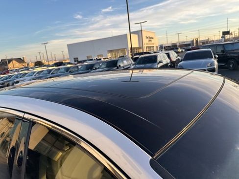 Used 2017 Lincoln MKX Reserve w/ Driver Assistance Package image 12