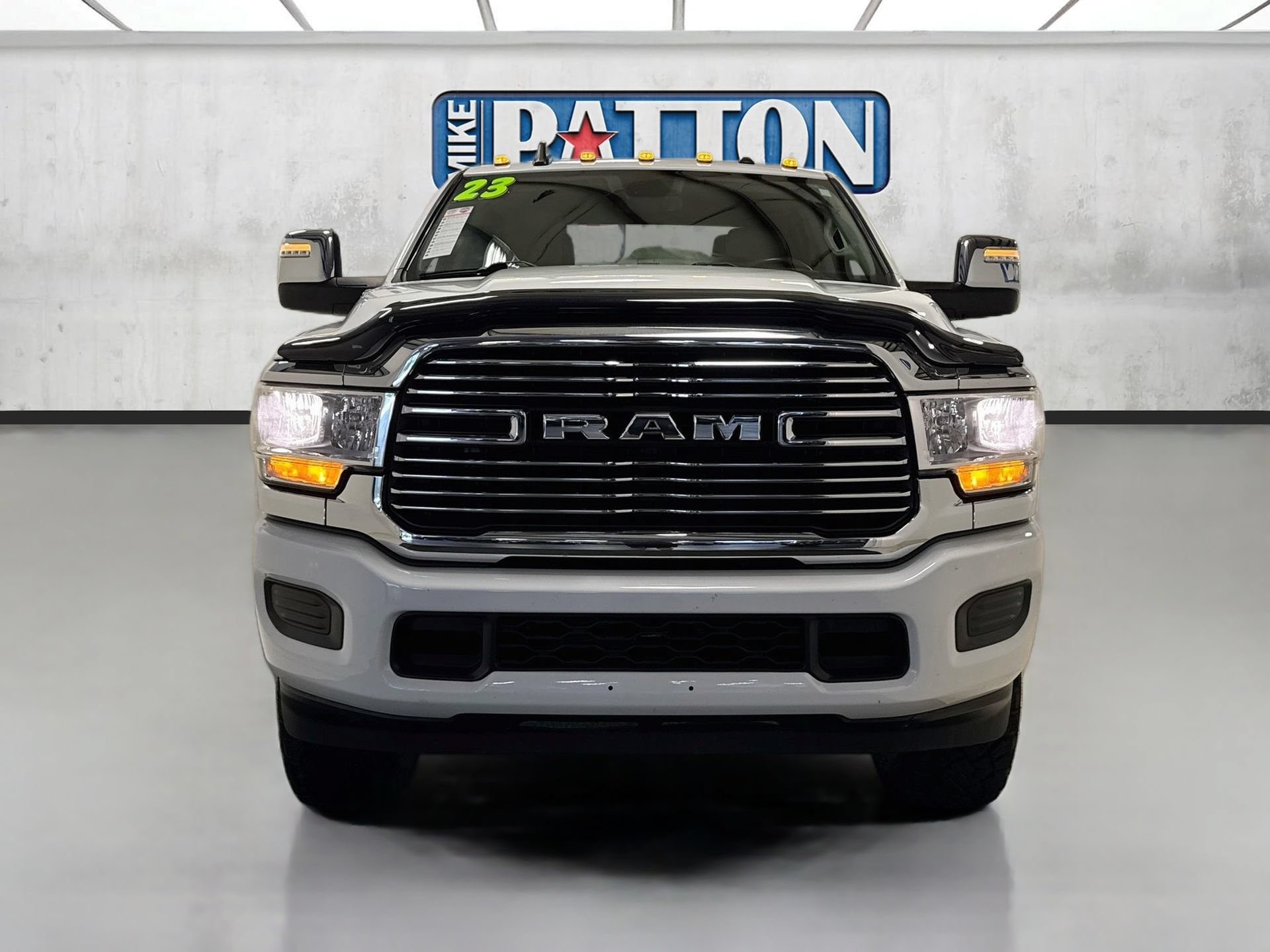 Used 2023 RAM 2500 Laramie AWD/4WD image 2