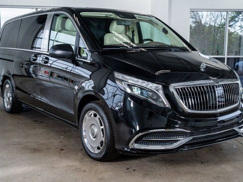 Used 2020 Mercedes-Benz Metris Passenger image 4