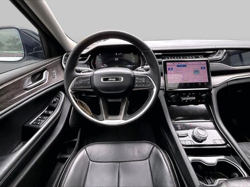 Used 2022 Jeep Grand Cherokee Limited 4xe w/ Luxury Tech Group II AWD/4WD image 6