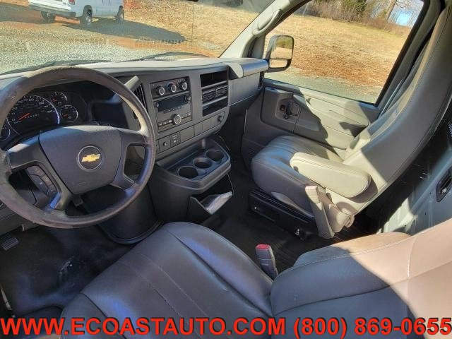 Used 2014 Chevrolet Express 2500 Extended RWD image 6