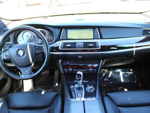 Used 2013 BMW 535i Gran Turismo xDrive image 11