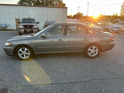 Used 2006 Hyundai Azera SE image 4