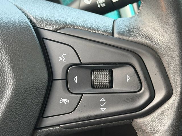 Used 2023 Chevrolet Bolt LT w/ Infotainment Package FWD image 27