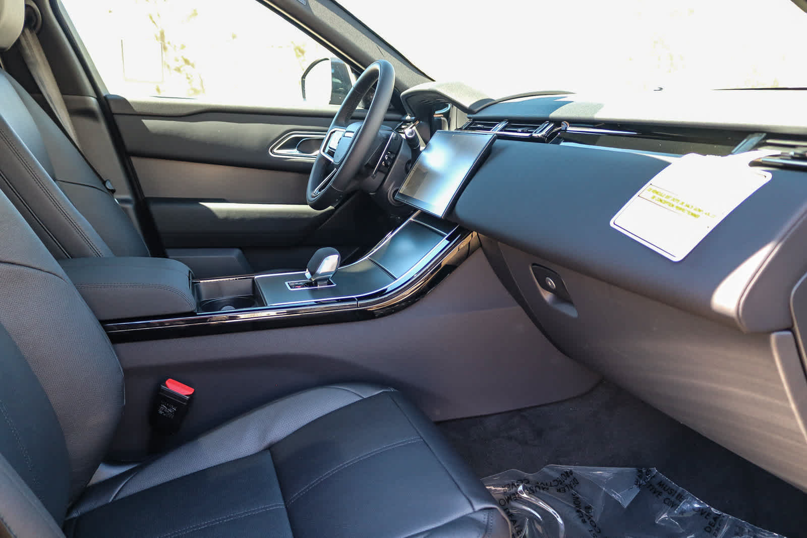 New 2026 Land Rover Range Rover Velar S AWD/4WD image 16