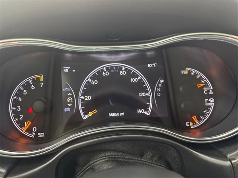 Used 2018 Jeep Grand Cherokee Limited image 16