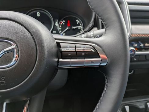 Used 2025 MAZDA CX-50 AWD 2.5 Hybrid w/ Premium Pkg image 17