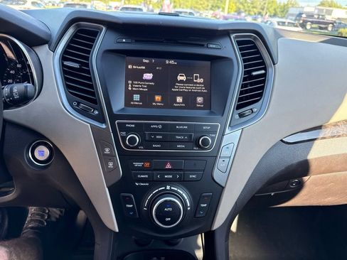 Used 2017 Hyundai Santa Fe Sport FWD image 18