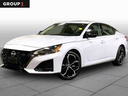 Used 2023 Nissan Altima 2.5 SR w/ SR Premium Package