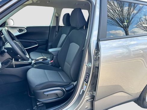 Used 2024 Kia Soul LX w/ Option Group 015 image 19