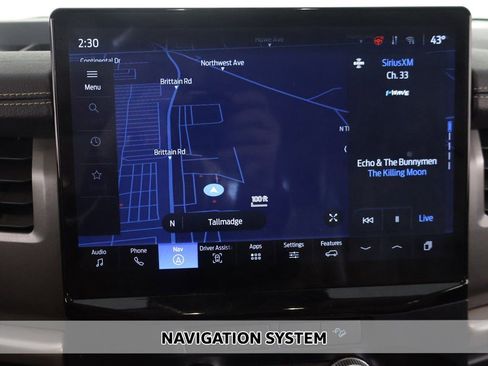 Used 2024 Ford Expedition Max XLT image 3