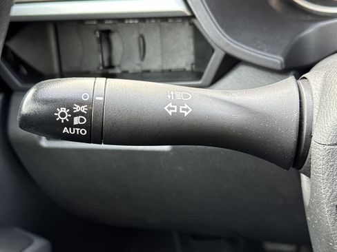 Used 2024 Nissan Altima 2.5 SV image 14