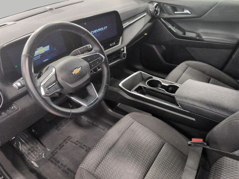 Used 2025 Chevrolet Equinox LT AWD/4WD image 10