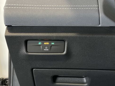 New 2026 Volkswagen Tiguan SE R-Line image 26