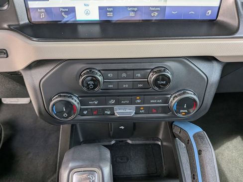 Used 2022 Ford Bronco Wildtrak AWD/4WD image 27