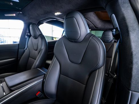 Used 2024 Tesla Model X Plaid image 37