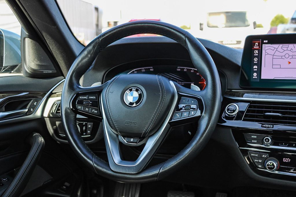 Used 2023 BMW 540i xDrive w/ Premium Package AWD/4WD image 16