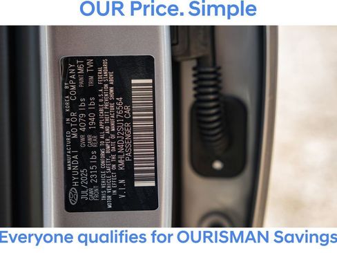 New 2025 Hyundai Elantra Limited image 37