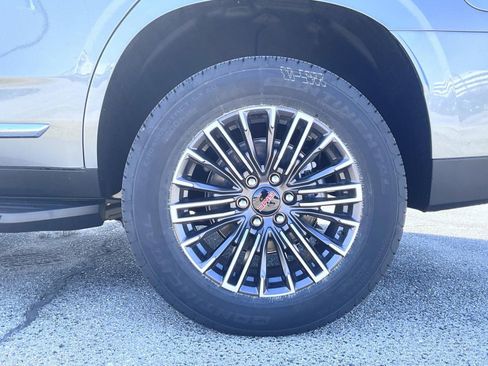 New 2026 GMC Yukon Elevation w/ Elevation Premium Package AWD/4WD image 24
