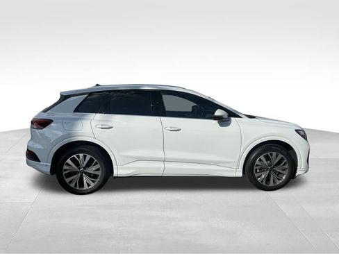 Used 2023 Audi Q4 e-tron Premium Plus image 6