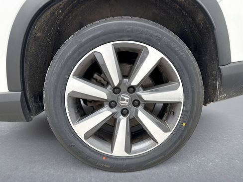Used 2023 Honda Pilot Touring image 12
