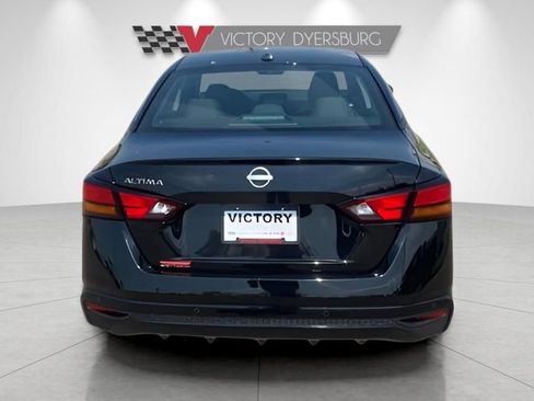 Used 2025 Nissan Altima 2.5 SV FWD image 7