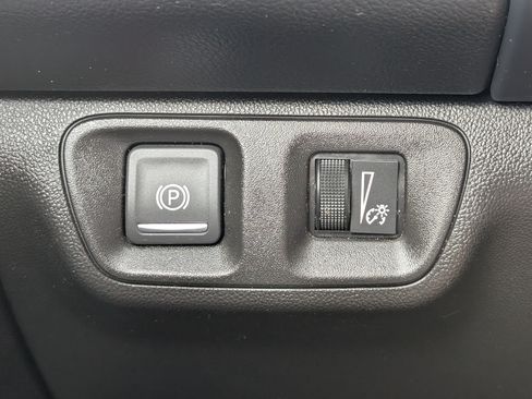 Used 2023 GMC Acadia SLT AWD/4WD image 22