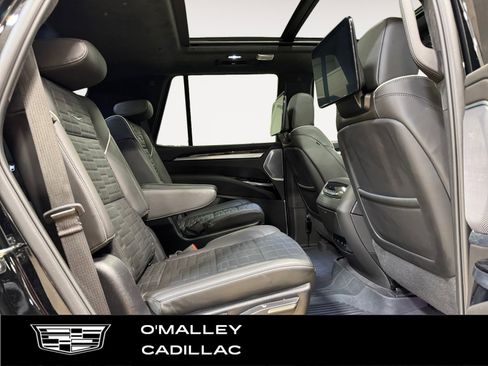 Certified 2025 Cadillac Escalade Sport Platinum w/ LPO, ONYX Package image 13