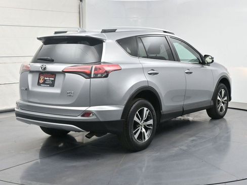 Used 2016 Toyota RAV4 XLE AWD/4WD image 24