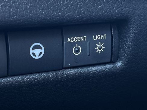 New 2026 Nissan Kicks SR w/ Illumination Package image 35