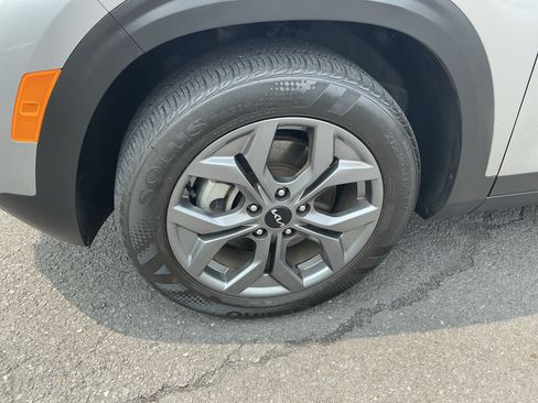 Certified 2024 Kia Seltos LX AWD/4WD image 9