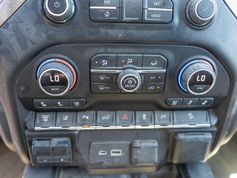Used 2021 Chevrolet Silverado 3500 High Country w/ Z71 Off-Road Package AWD/4WD image 23