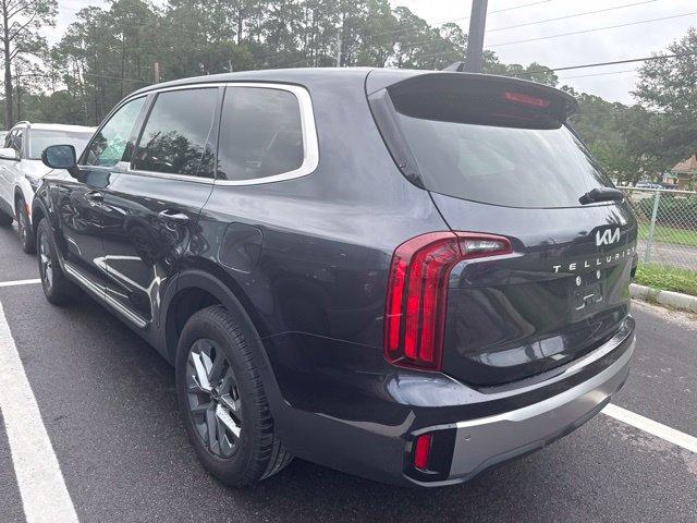 Used 2025 Kia Telluride LX FWD image 4