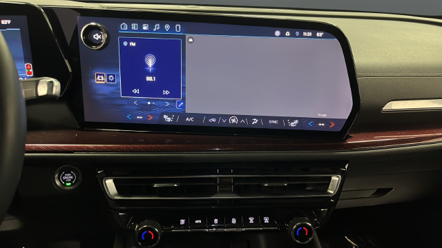 Used 2024 Chevrolet Traverse Z71 AWD/4WD image 14
