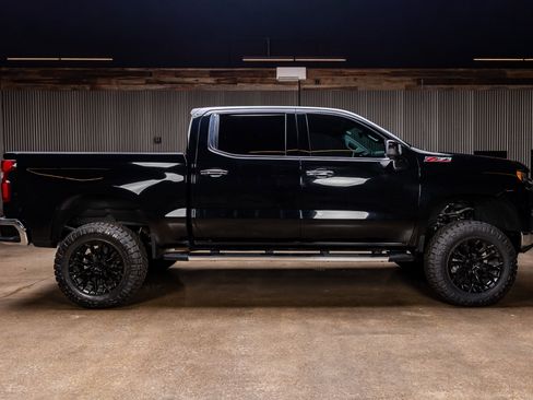 Used 2021 Chevrolet Silverado 1500 LTZ w/ Technology Package image 11