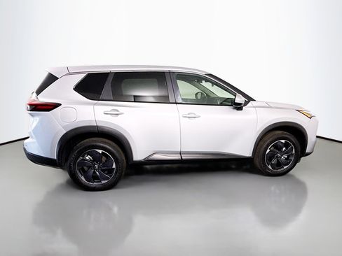 Used 2025 Nissan Rogue SV AWD/4WD image 11