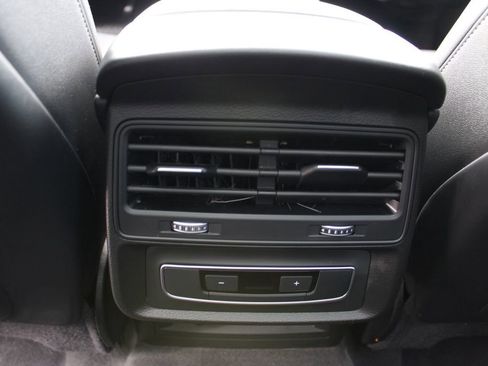 Certified 2025 Audi Q7 2.0T Premium Plus image 41