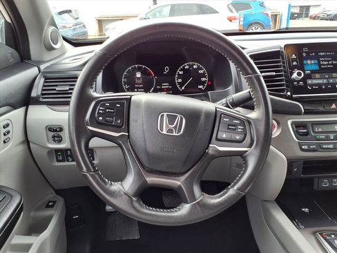 Certified 2025 Honda Ridgeline RTL image 14