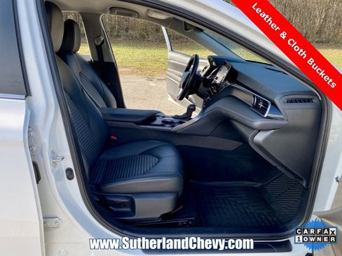 Used 2024 Toyota Camry SE image 16