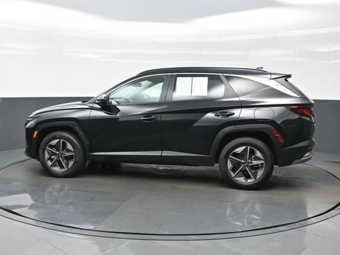 Certified 2025 Hyundai Tucson SEL AWD/4WD image 3