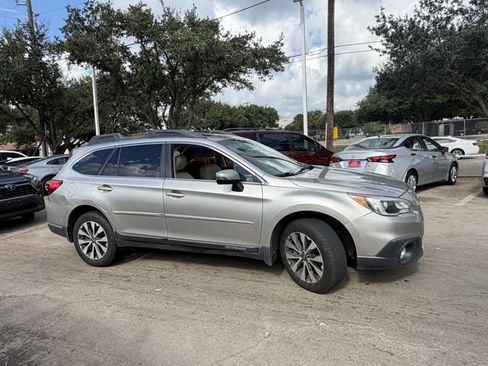 Used 2015 Subaru Outback 2.5i Limited AWD/4WD image 4