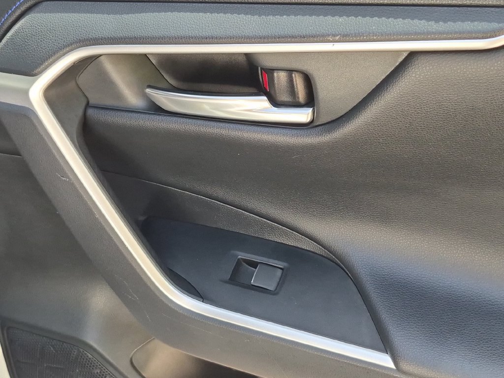Used 2020 Toyota RAV4 XSE w/ Carpet Mat Package AWD/4WD image 36