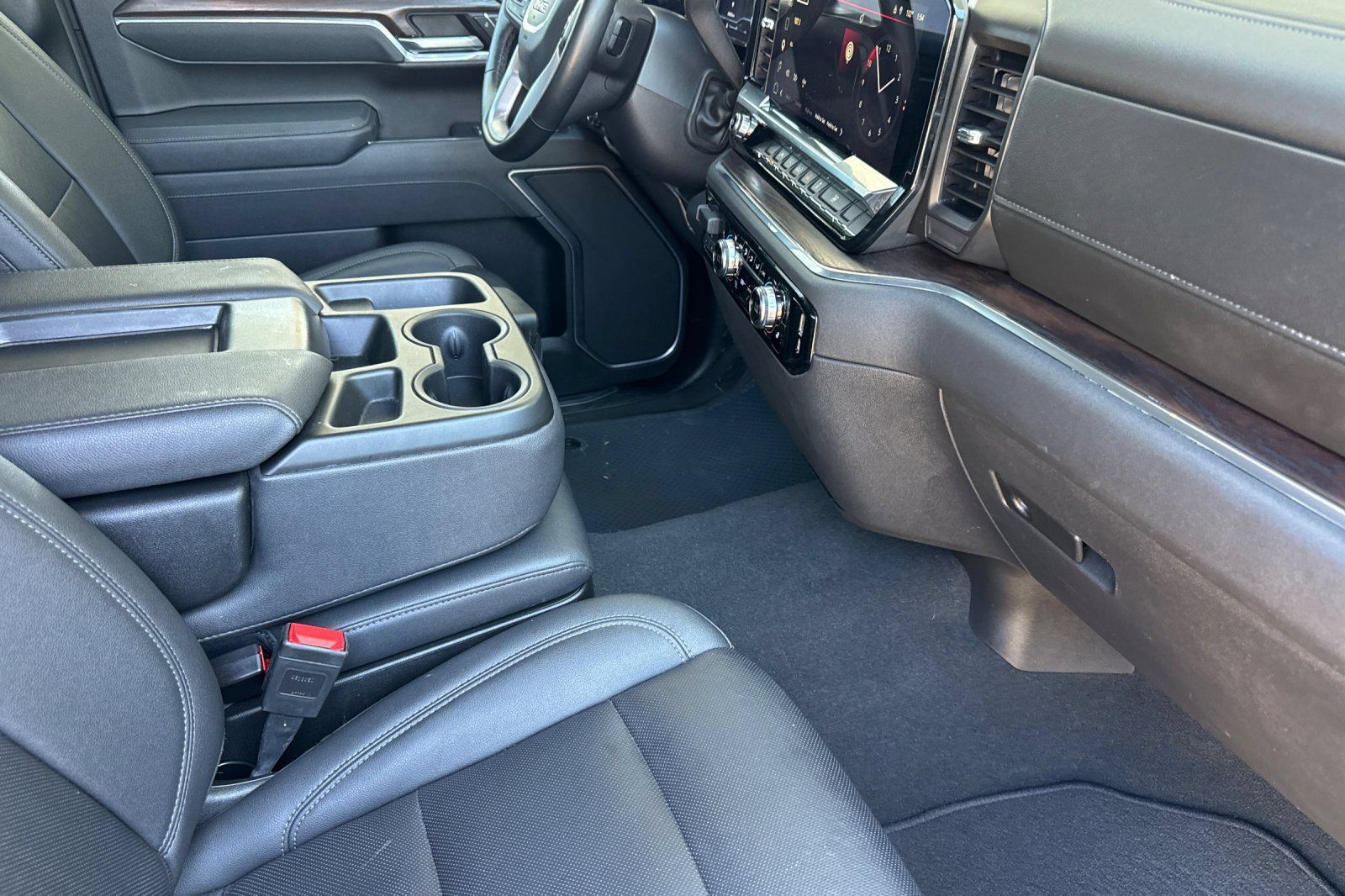 Certified 2025 GMC Sierra 1500 SLT AWD/4WD image 16