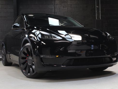 Used 2022 Tesla Model Y Performance AWD/4WD image 7