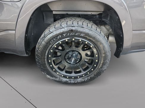 Used 2019 RAM 1500 Laramie RWD image 14