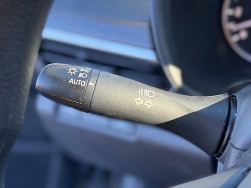 Used 2025 Nissan Altima 2.5 SV image 29